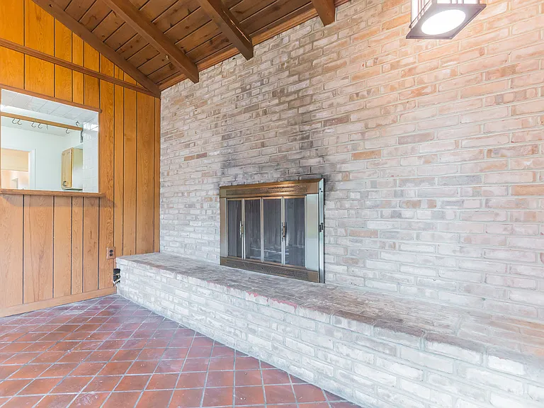 9702 Bellevue Dr — Photo 16