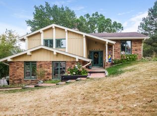 2929 Minot Ln, Waukesha, WI 53188