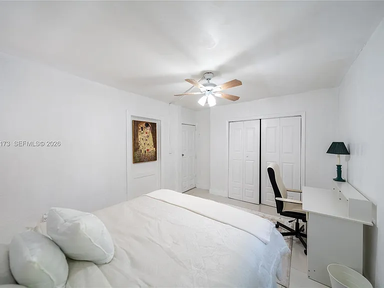 1678 SW 11th St #1 — Photo 8