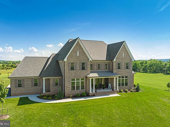 3rd image of 42981 Culps Hill Ln