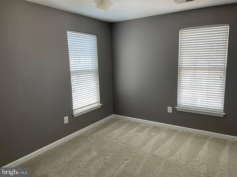 313 Cross Green St #B — Photo 18