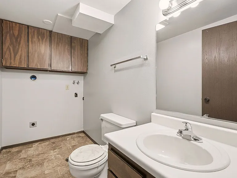 2705 N Robie Ct — Photo 18