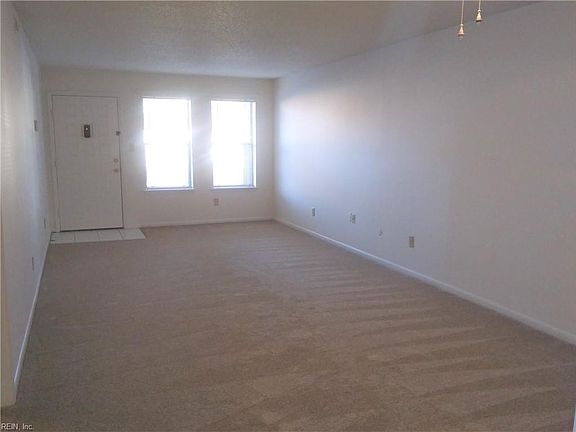 4th image of 8582 Chesapeake Blvd Unit 105