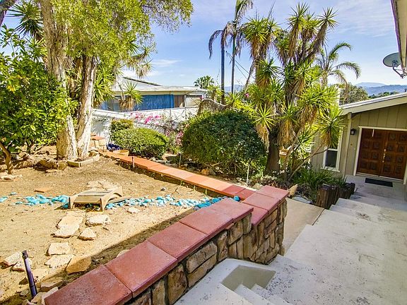 2nd image of 880 Hacienda Dr