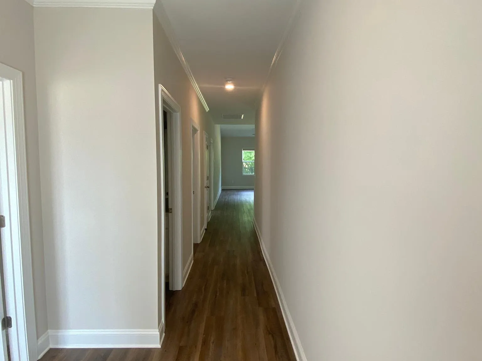4 bed, 1587 sqft, $1,999 — Photo 3