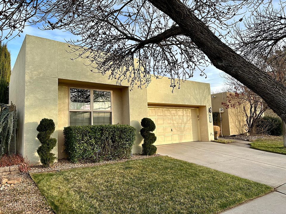 1st image of 7916 Woodleaf Dr NE