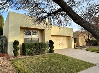 7916 Woodleaf Dr NE, Albuquerque, NM 87109