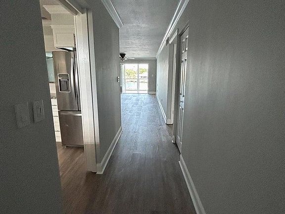 3rd image of 1351 NE Bayshore Dr APT 208