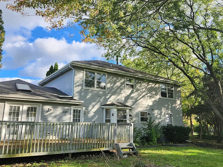 3250 Drew St — Photo 25