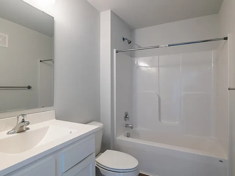 Smith Farm Apartments — Photo 9