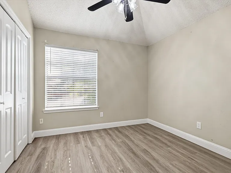2909 Menlo Park Ln — Photo 15