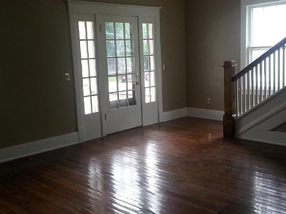 4th image of 42 Samuels Ave