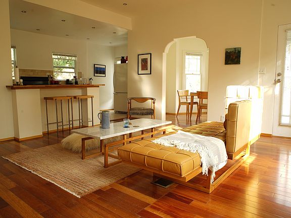 4th image of 2223 Vestal Ave