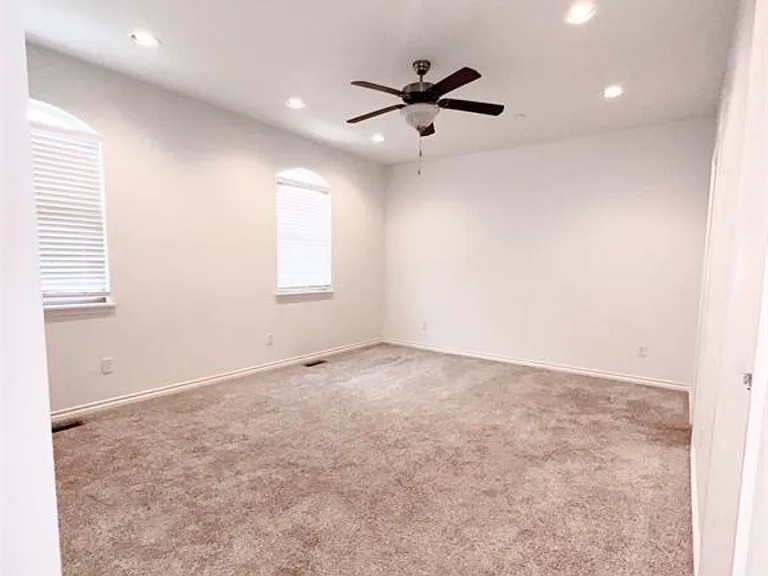 473 S Fretz Ave — Photo 11