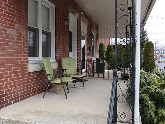 3rd image of 4024 Unruh Ave