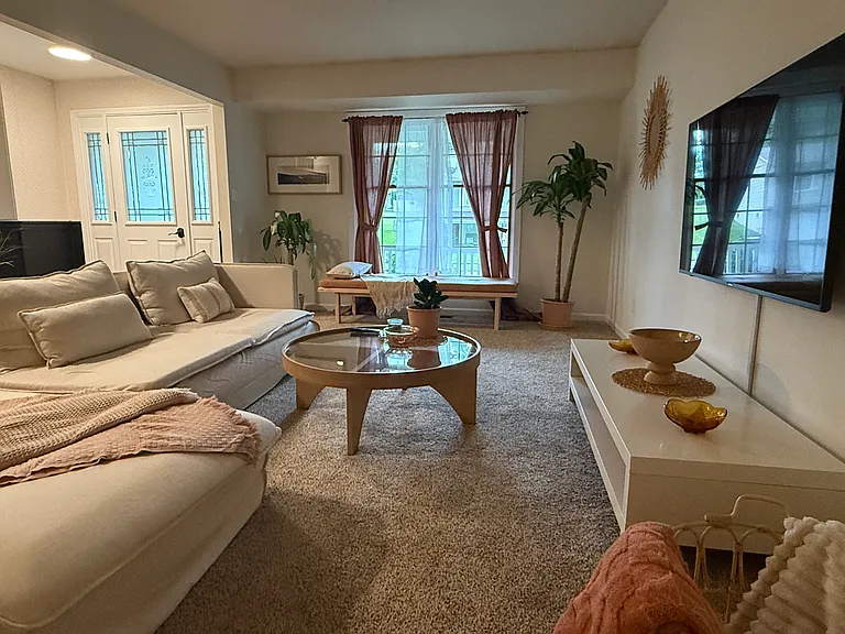 539 Blazedwood Dr — Photo 5