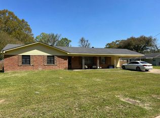 128 Woodville Dr, Natchez, MS 39120