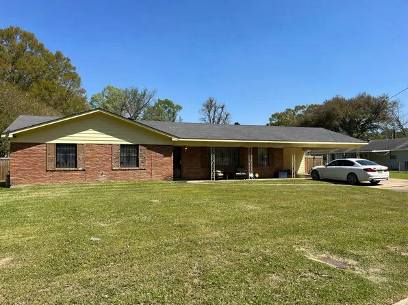 128 Woodville Dr, Natchez, MS 39120
