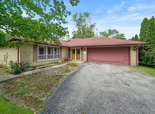 3490 Haweswood Ct, Crete, IL 60417