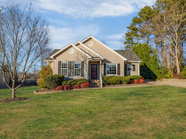 153 Bogey Ln, Henderson, NC 27537