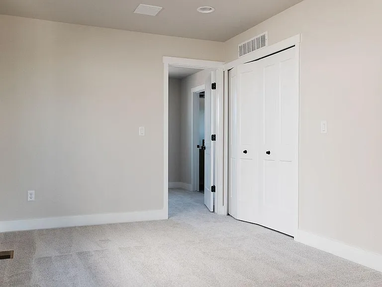 Loft, Laundry and Bed 2