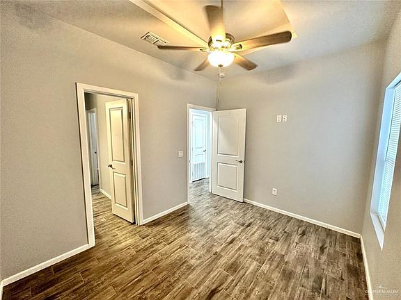 4th image of 3911 Valeria St #6