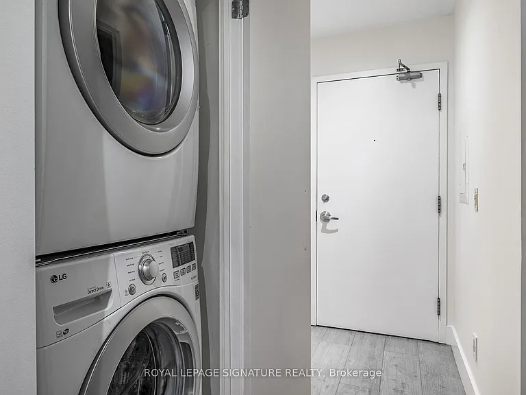 218 Queens Quay W #2303 — Photo 35