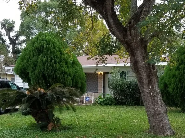 2113 Glendale St, La Marque, TX 77568