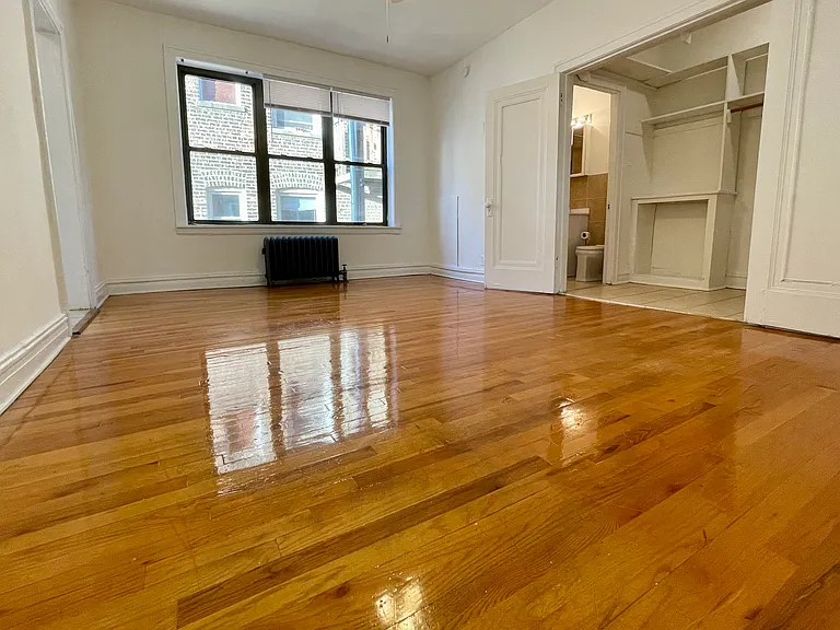 3734 N Pine Grove — Photo 23