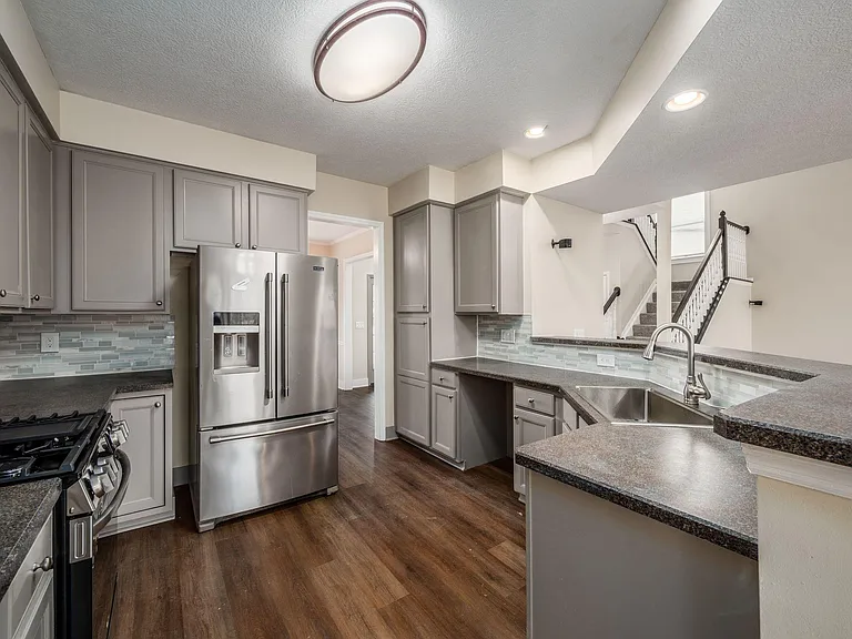 7302 Claddaugh Ln — Photo 18