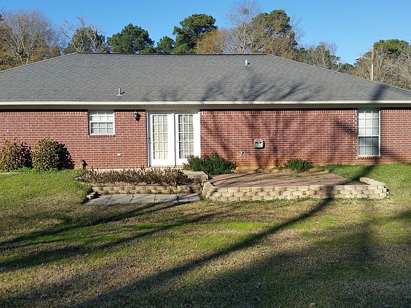 417 Northern Oak Backyard 2_01182016