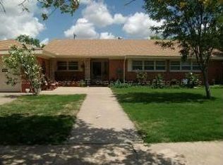 2228 Charles St, Pampa, TX 79065