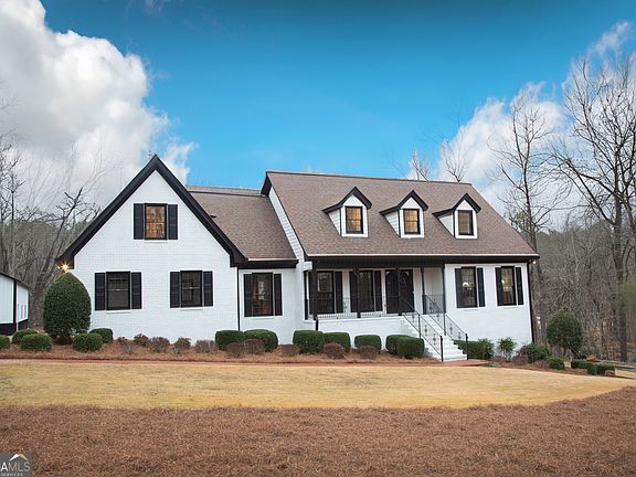 5th image of 1505 Old Fountain Rd