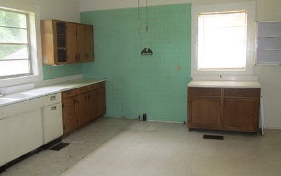 3rd image of 3539 Brookdale Ave