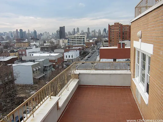 Rented by Realty 2000 Corp | media 11