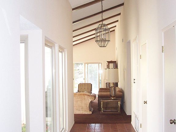 Entry way