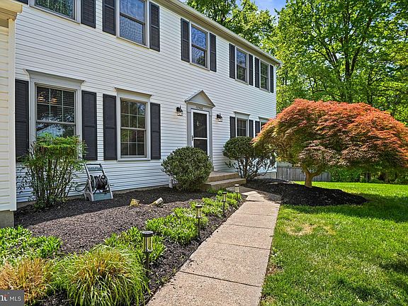 2nd image of 12500 Woodcock Ln