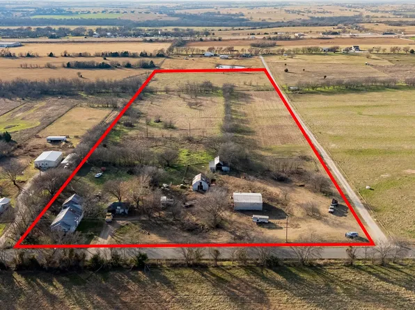 717 N Pecan Creek Trl, Valley View, TX 76272