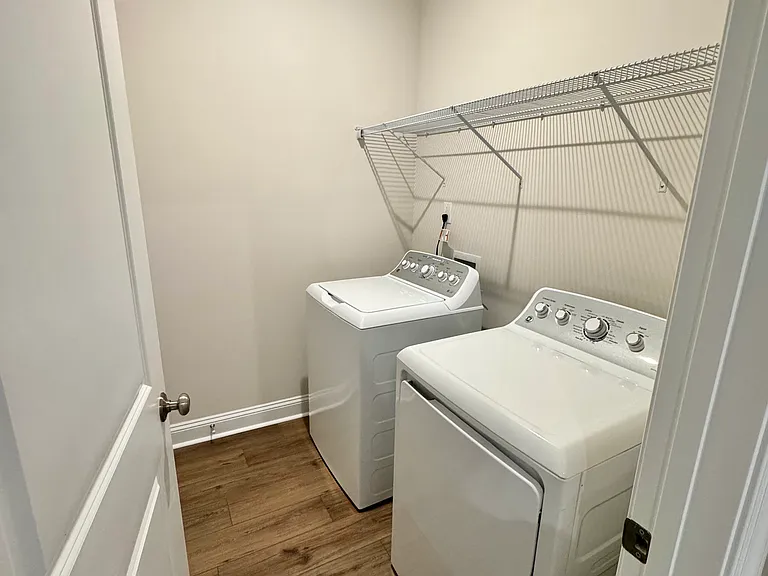 7446 Linda Vista Ln — Photo 18