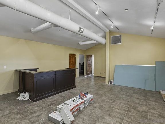 3rd image of 5461 Rainbow Creek Rd