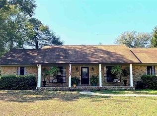 8241 Ridgefield Rd, Pensacola, FL 32514