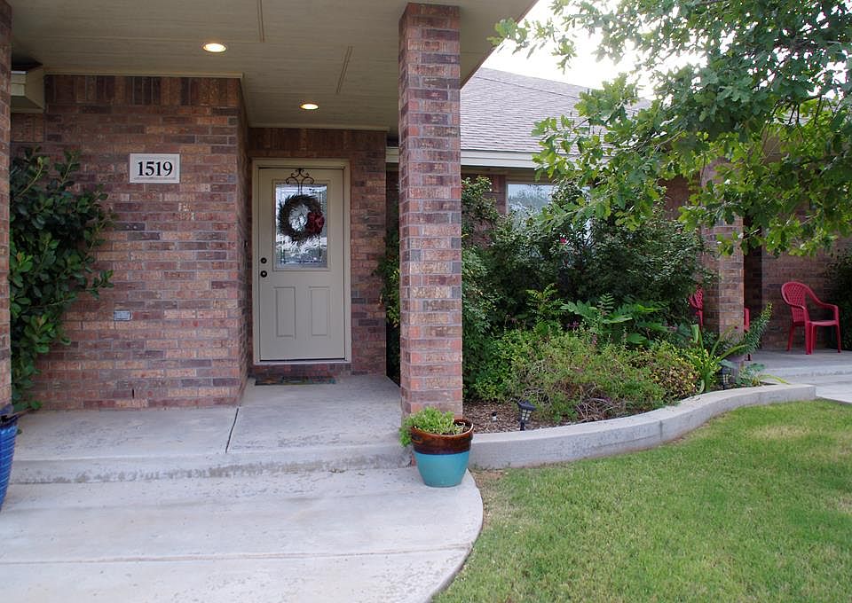 1st image of 1519 Monterrey Dr