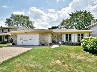 1413 Crain St, Park Ridge, IL 60068