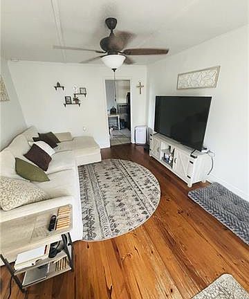 3rd image of 4726 South Dr