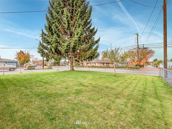 3rd image of 6229 47th Ave NE
