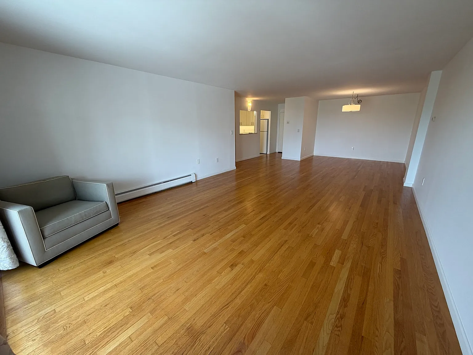 2 bed, 2.0 bath, 1270 sqft, $3,600 — Photo 3