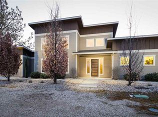 2900 N Overlook Rd, Boise, ID 83704