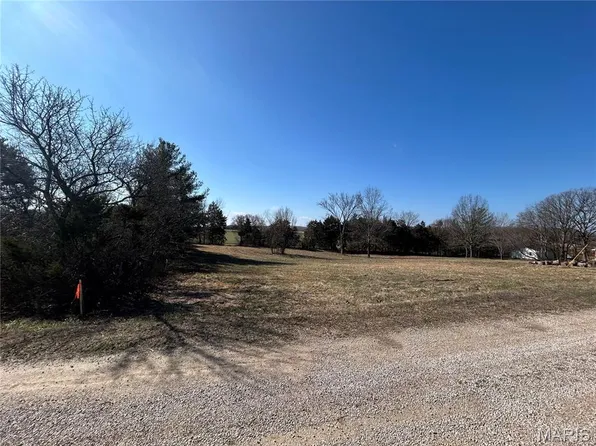 Apple Ln, Bourbon, MO 65441