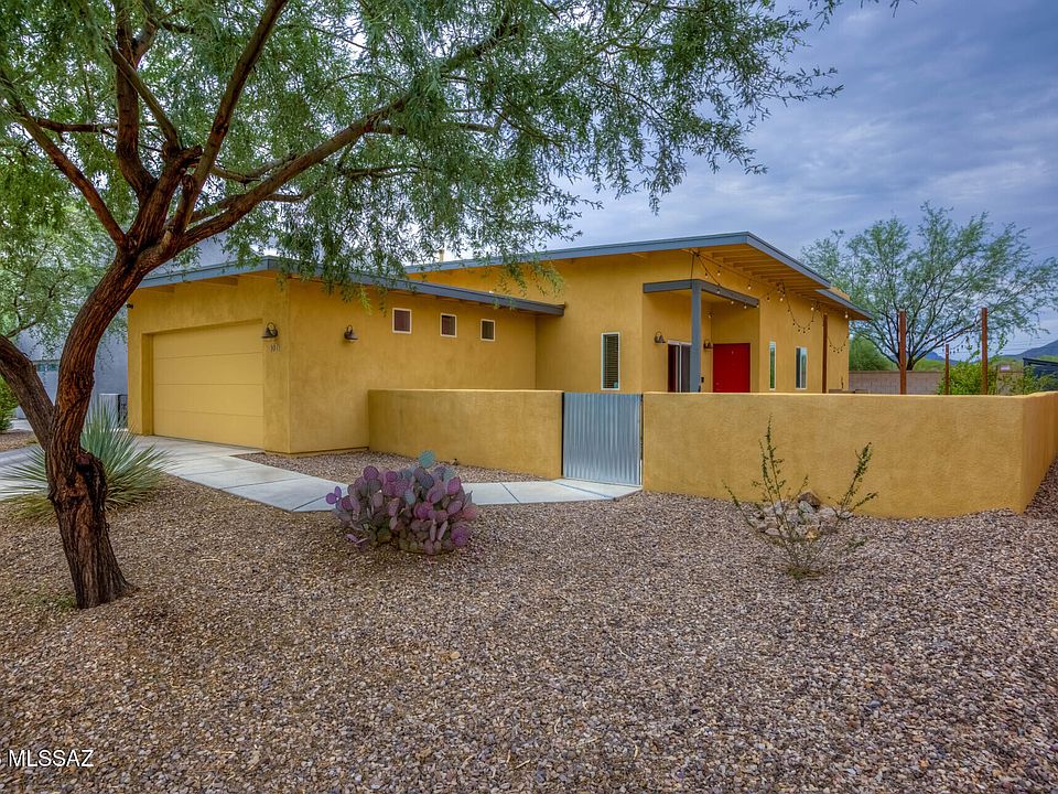 1st image of 3071 N Dasylirion Dr