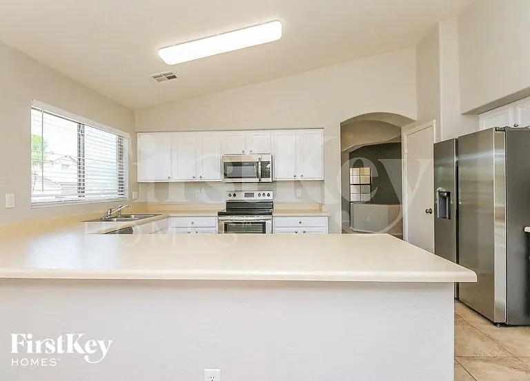 2647 W Canyon Way — Photo 6